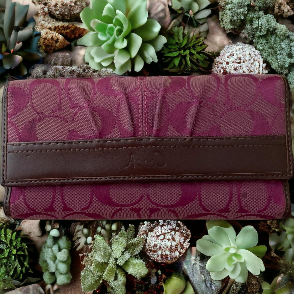 Coach Wallet - Purple/Maroon - Authentic - Picture 1 of 11
